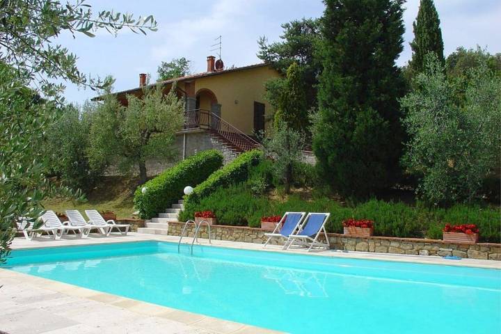 Villa per 12 persone, con Balcone e Terrazza nonché Giardino e Piscina a Monte San Savino