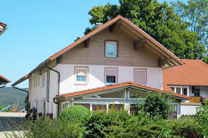 Ferienhaus für 7 Personen, mit Sauna und Garten in Bischofsmais