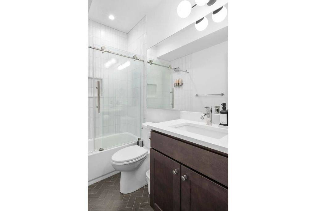 Ganze Wohnung, ★1/2 Block from King Street, King Bed In the ♥ of Old Town ~ Free Parking★ in Alexandria (VA), Alexandria City