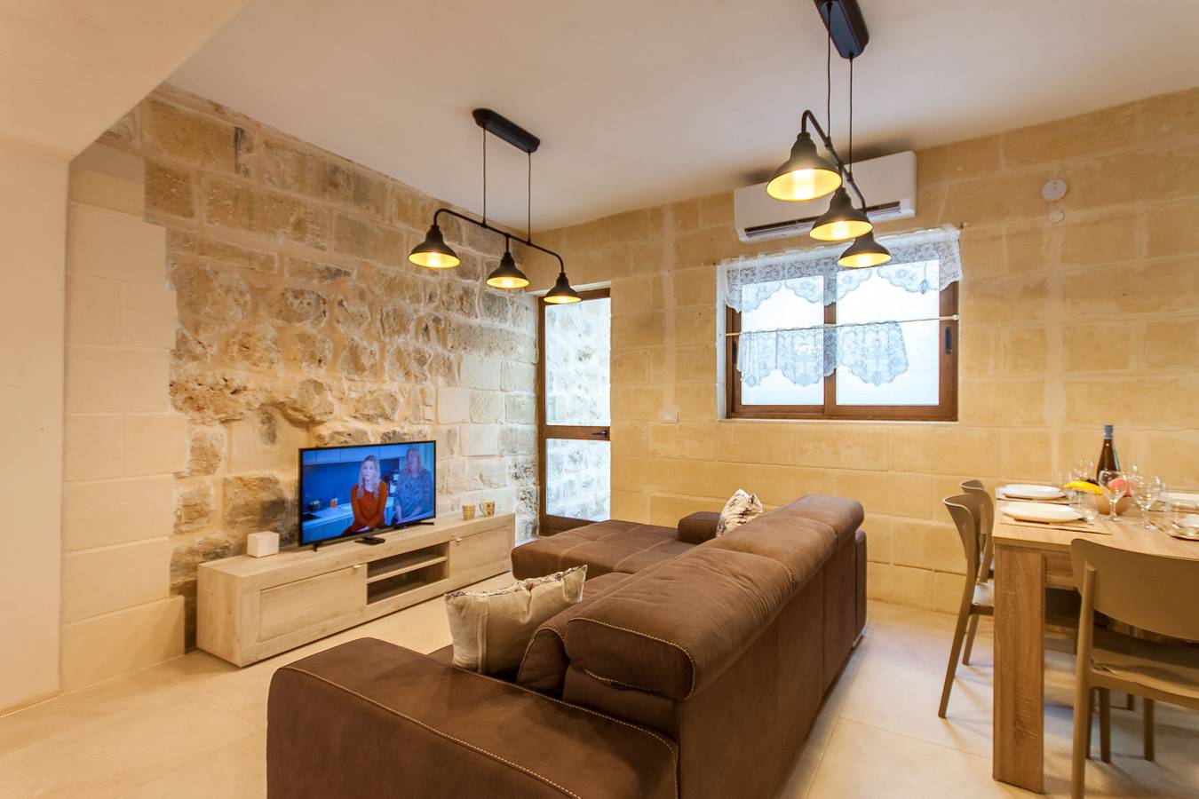 Naduri, Beautiful Gozitan Villa + Pool in Nadur, Gozo