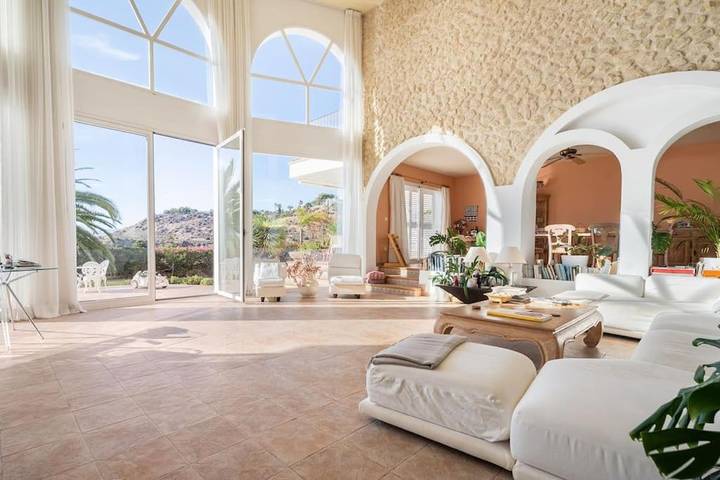 Villa pour 8 personnes, avec vue ainsi que piscine et jardin à Alicante - 4
