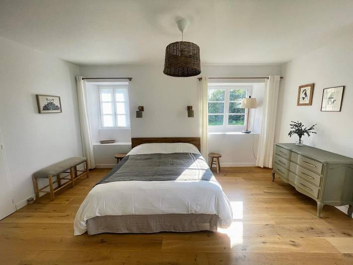 Gîte pour 2 personnes, avec terrasse et piscine ainsi que jardin et vue dans La Varenne - 4