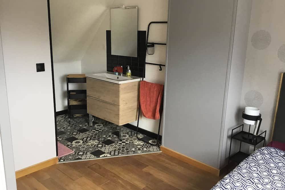 Location Maison Toute Rénovée à Lannion Côte du Granit Rose in Lannion, Pink Granite Coast