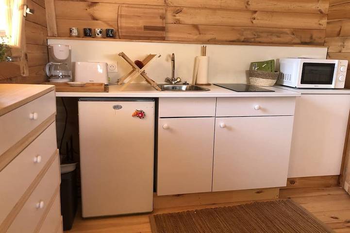 Chalet de charme en luberon Tout confort parfait pour deux personnes in Cavaillon, Parc naturel régional du Luberon