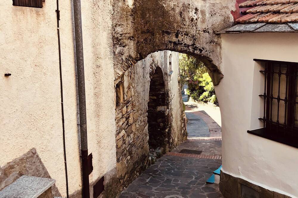 Ganze Wohnung, Piccola Navetta in Diano San Pietro, Riviera di Ponente