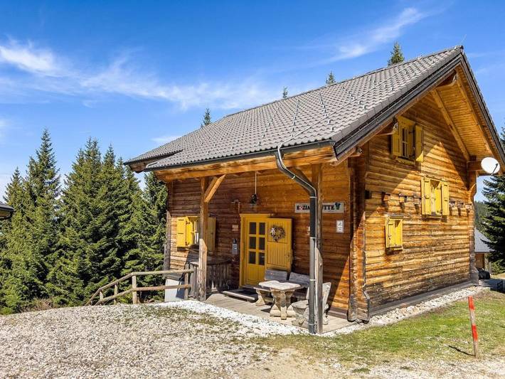 Ferienhaus für 6 Personen, mit Balkon und Terrasse sowie Sauna und Ausblick