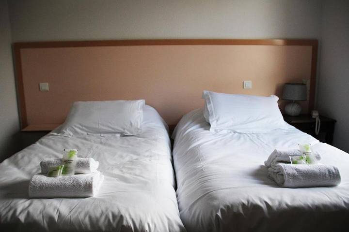 Hôtel pour 3 personnes, avec jardin, animaux acceptés à La Cavalerie - 4