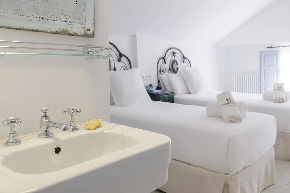 La Casa Grande de Zujaira Pinos Puente by Ruralidays in Zujaira, Pinos Puente