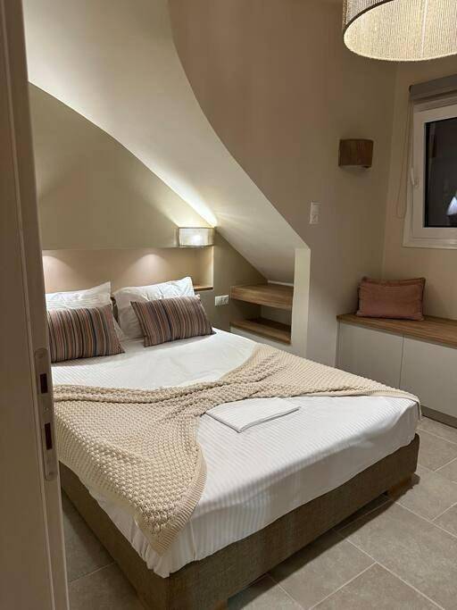 Gîte pour 4 personnes, avec terrasse et vue dans Lendas - 2