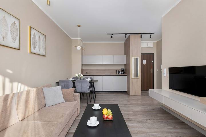 Ganze Wohnung, Stylish Apartment with Balcony | Parking | Close to the Beach in Międzyzdroje, Misdroy (Gemeinde)