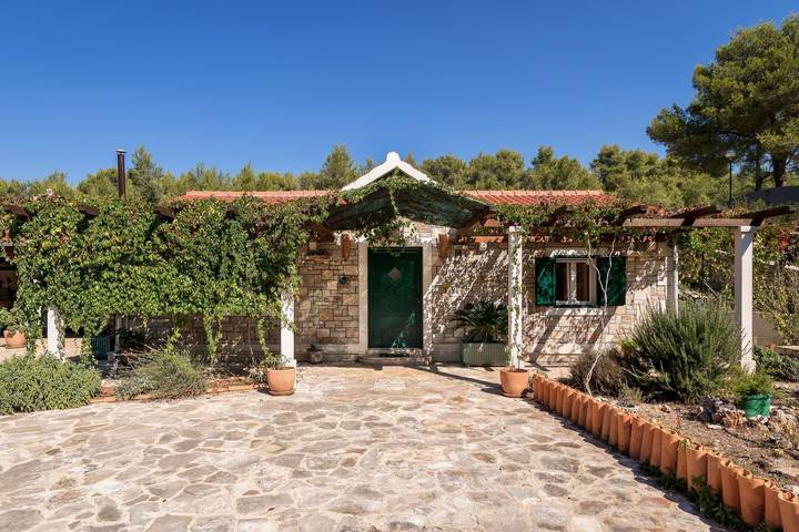 Ferienhaus für 6 Personen, mit Terrasse und Balkon/Terrasse sowie Meerblick auf Brac - 4