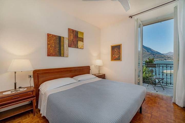 Appartamento intero, Casa Riva on the lakeshore in Varenna, Comune di Varenna