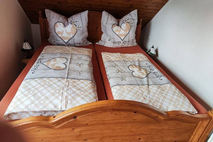 Ferienhaus für 8 Personen, mit Terrasse und Garten in Schönwald im Schwarzwald - 3