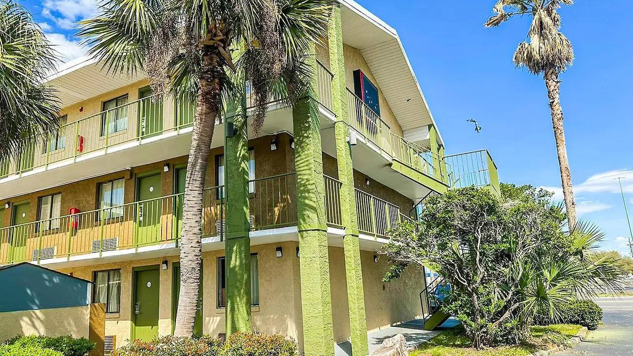 Entire vacation apartment, Vacation apartment for 3 people in Mobile (AL), Mobile Bay