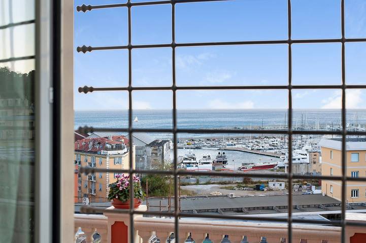 Appartamento intero, Appartamento "Trilocale in villa vista mare Apt 1" con Vista Mare in Varazze (Città), Varazze