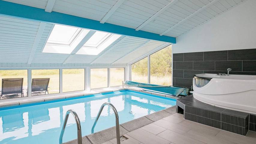 Ferienhaus für 9 Personen, mit Terrasse und Sauna sowie Pool und Whirlpool in Løkken - 3