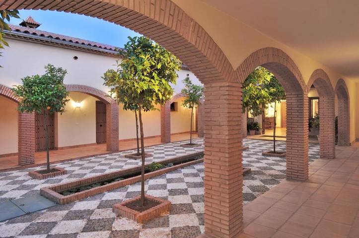 Casa rural para 3 personas, con vistas además de piscina y jardín, Se admiten mascotas en Alájar - 4