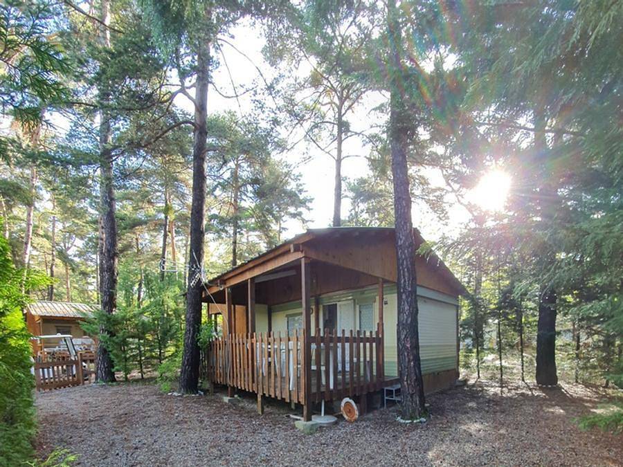 Camping Solaire du Petit Buech - Mobilhome 4 personnes - Mobil-home Vintage 2 chambres in Saint-Pierre-d'Argençon, Région de Gap