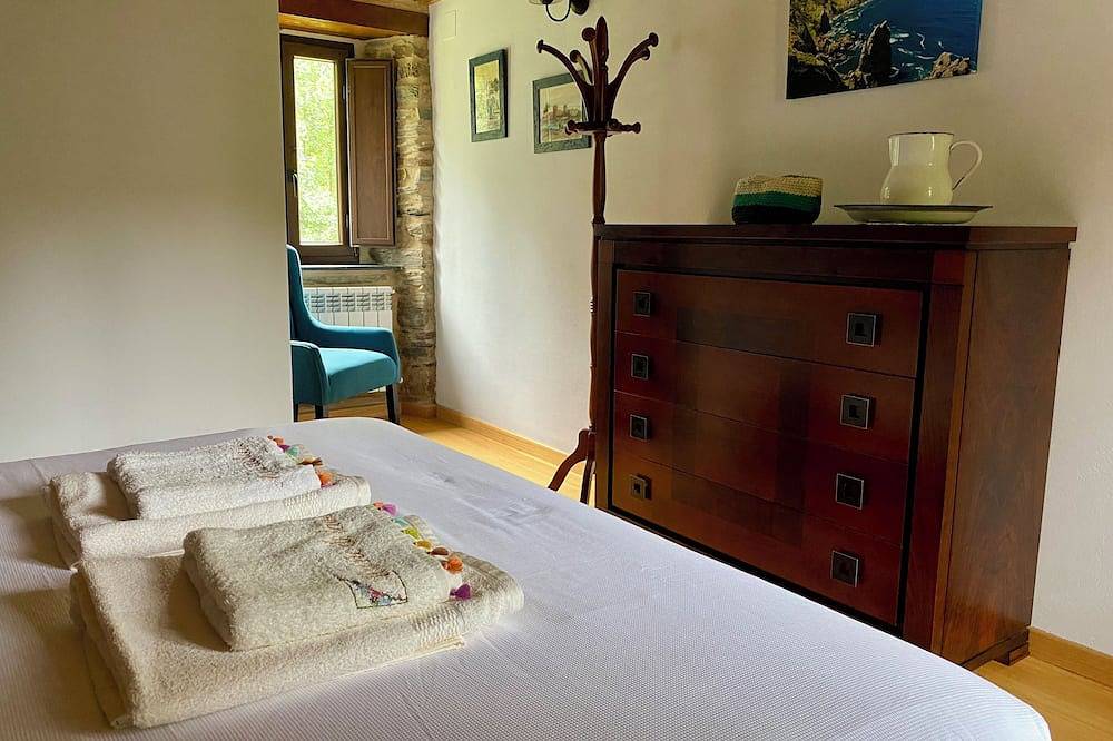 Beautiful renovated watermill minutes from the beach. Pets welcome! in Ortigueira, Costa de Galicia