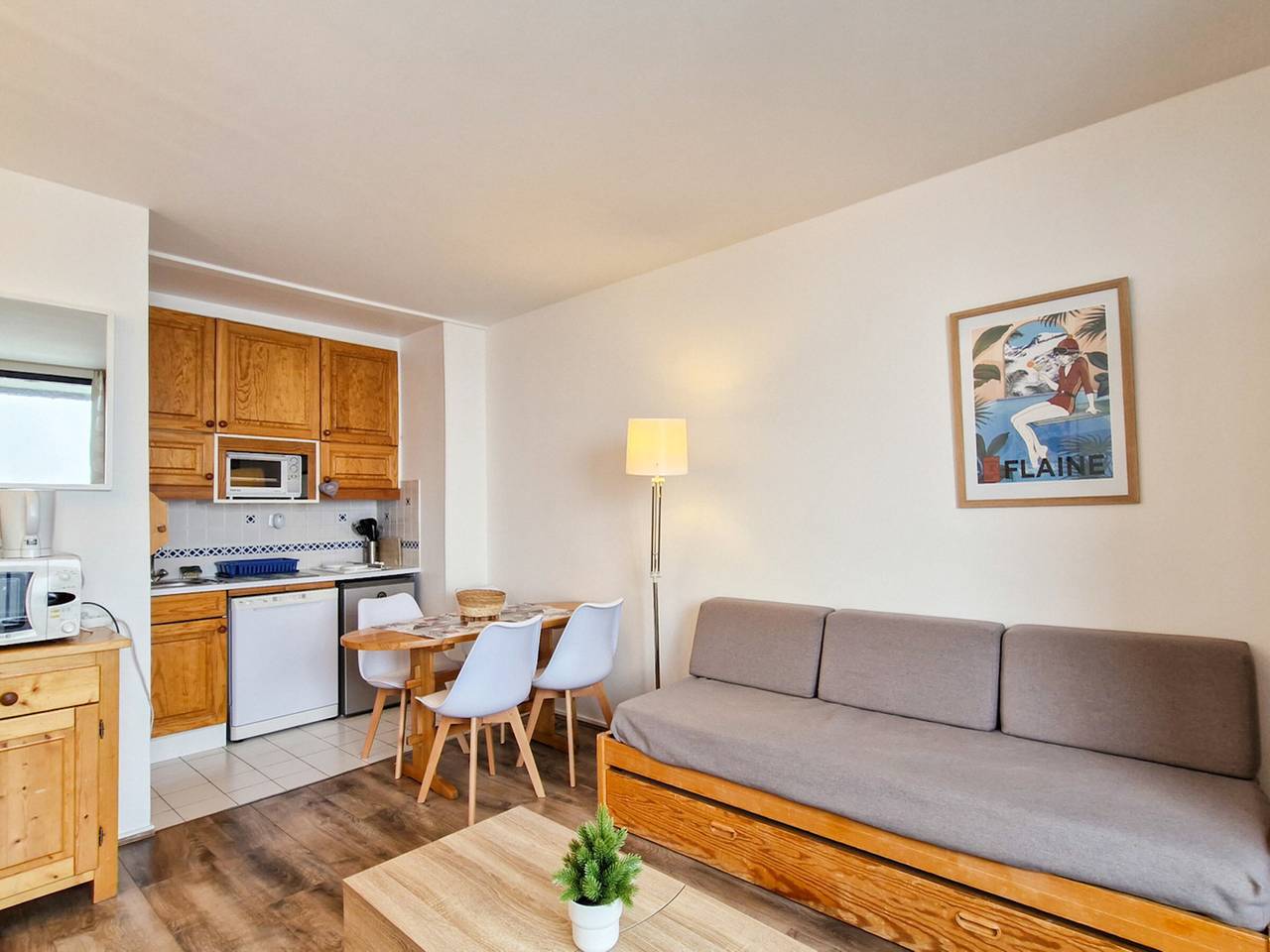 Studio entier, Studio lumineux proche des pistes avec balcon in Flaine, Arâches-la-Frasse