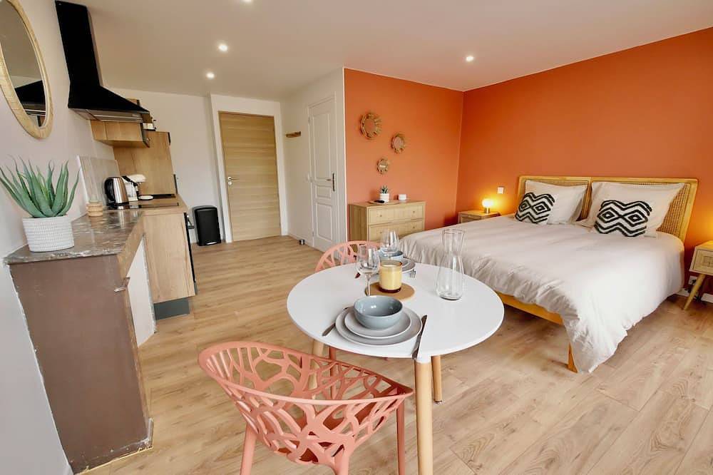 Apartamento entero, D-Day Suites:Terra 25m²/City center/2min walk to train station / 20min to Utah Beach in Carentan les Marais, Región de Saint-Lô