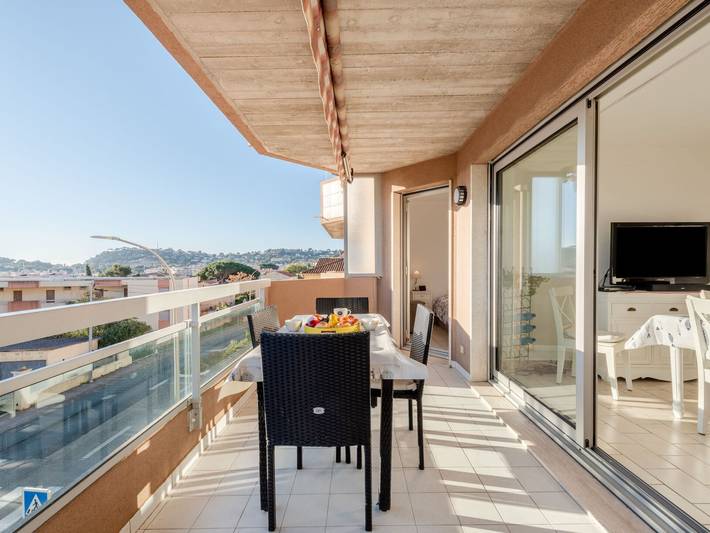 Gîte pour 4 personnes, avec terrasse dans Plage Des Tamaris Cavalaire Sur Mer - 4