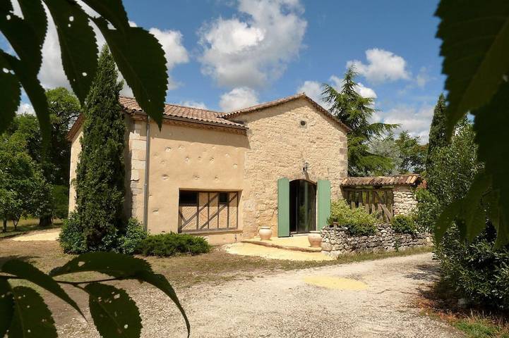 Gîte pour 5 personnes, avec Terrasse et Jardin à Boudy-de-Beauregard