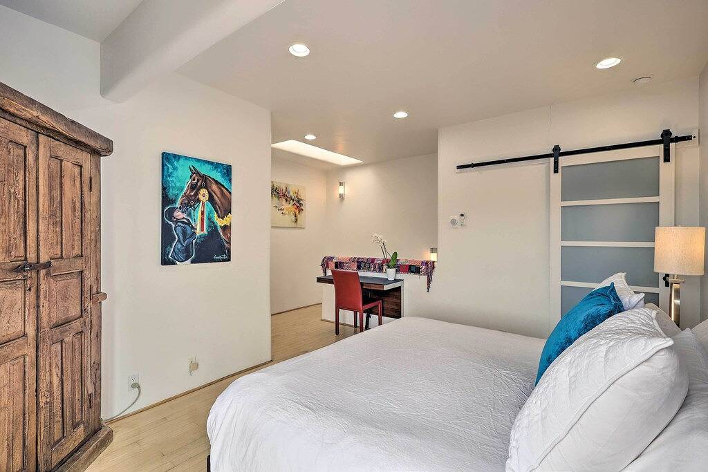 Ganze Wohnung, Neu! Eigentumswohnung mit Patios in Santa Fe Railyard District in Santa Fe, Santa Fe County