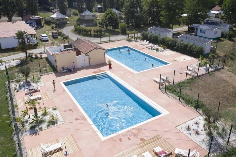 Zecamping 3* piscine chalet Bbq clim 30m2 4 pers in Mazères, Ariège