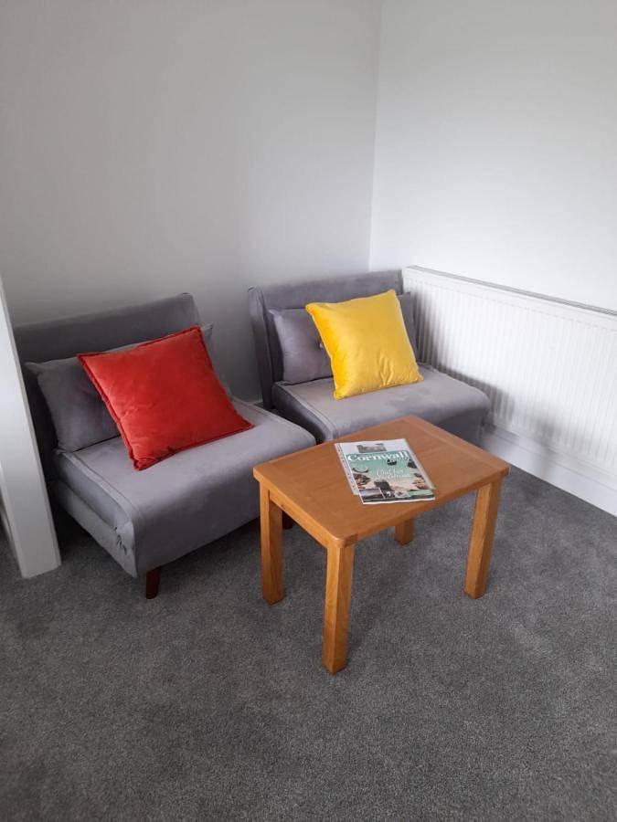 Entire holiday apartment, Large Double Room in Helston, Cornwall