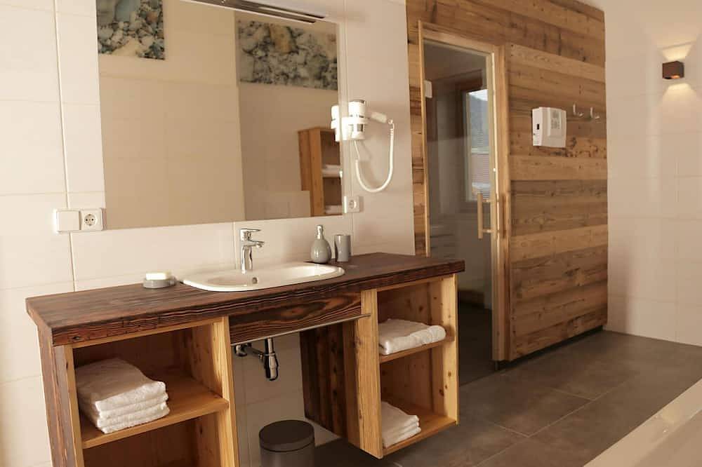 Chalet mit Sauna und Garten nahe Nassfeld Region in Hermagor, Hermagor-Pressegger See