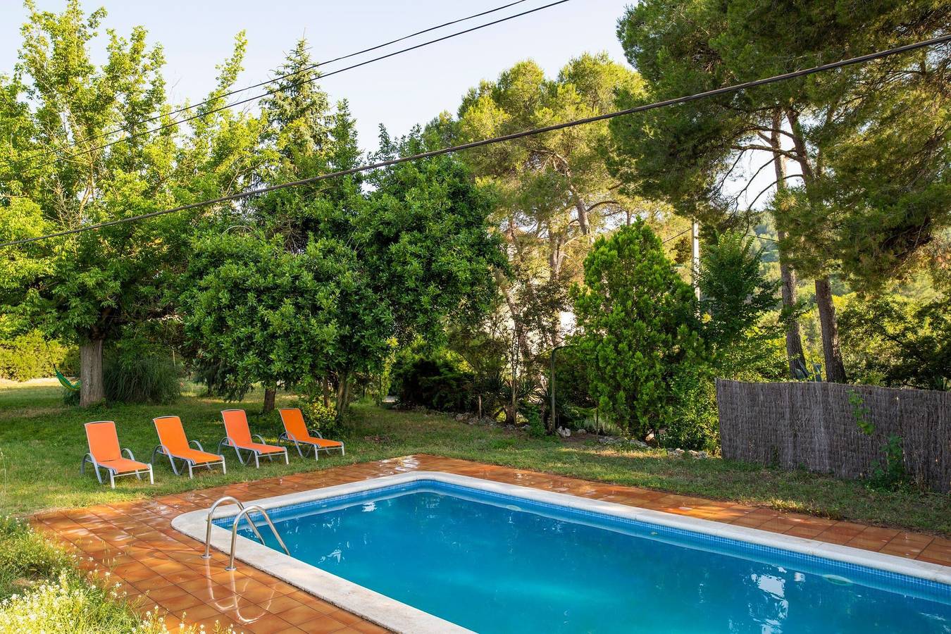 Villa "Masia Can Comas" mit Pool, Garten & Wlan in Torrelavit, Barcelona Binnenland