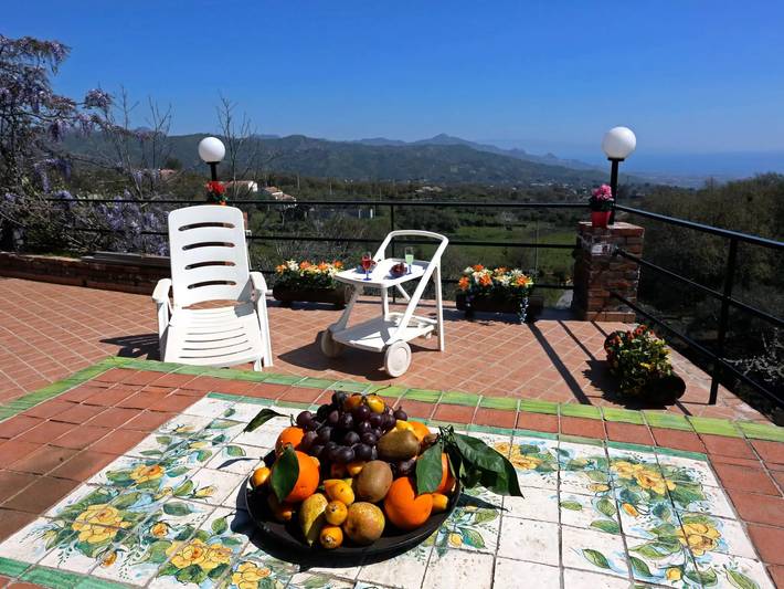 Location de vacances pour 4 personnes, avec piscine et jardin à Piedimonte Etneo - 3