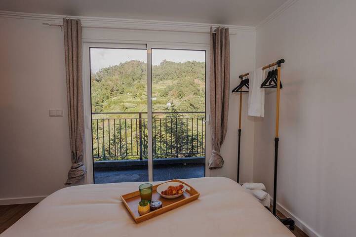 Casa de férias para 2 pessoas, com terraço e jacuzzi e ainda jardim em Santana