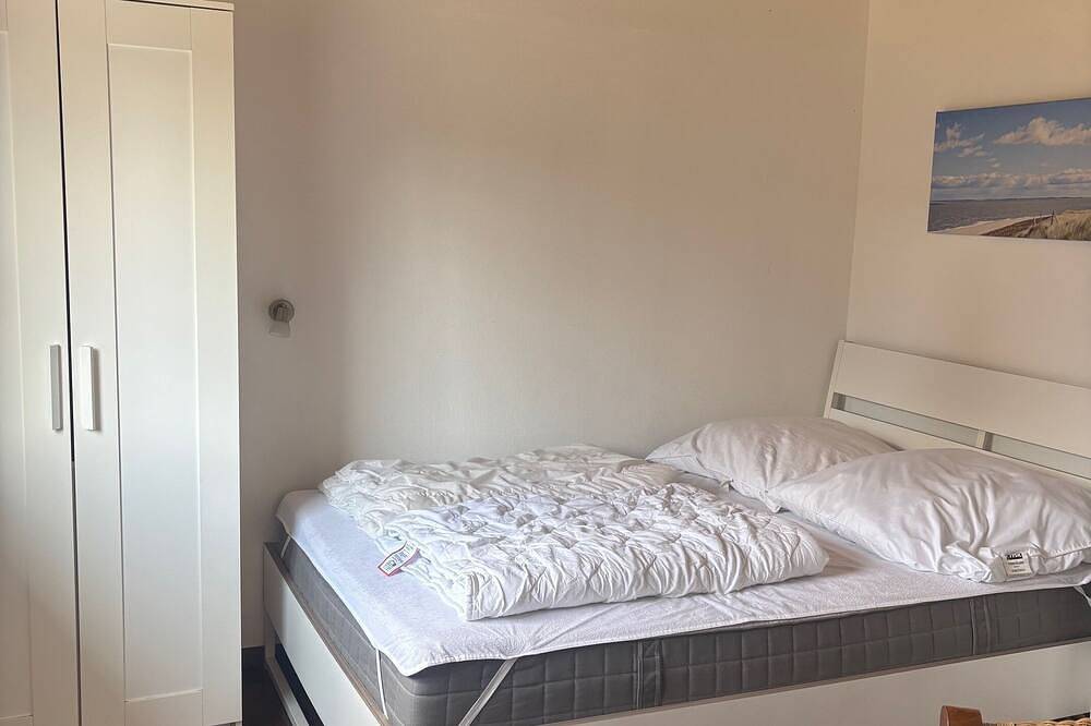 Familienfreundliches Ferienhaus auf dem Priwall direkt am breiten Ostseestrand in Priwall, Lübeck