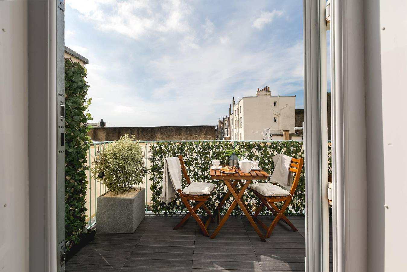 Ganze Wohnung, Designer Retreat   5  Location   Balcony   Parking in Hove, Brighton