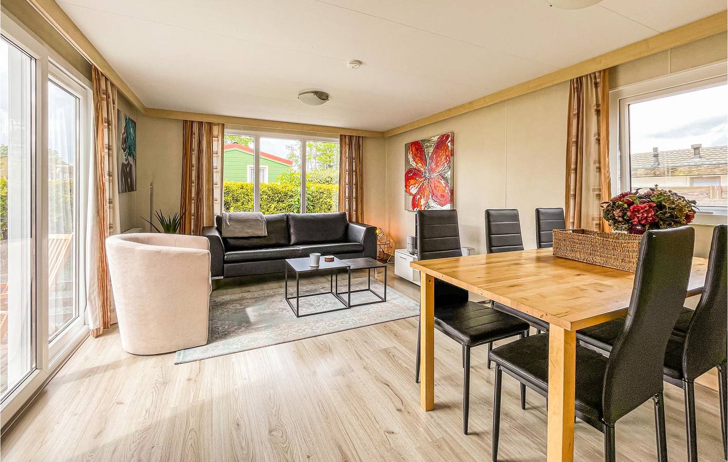 Wohnwagen für 6 Personen mit Terrasse in Franekeradeel, Niederländische Nordsee