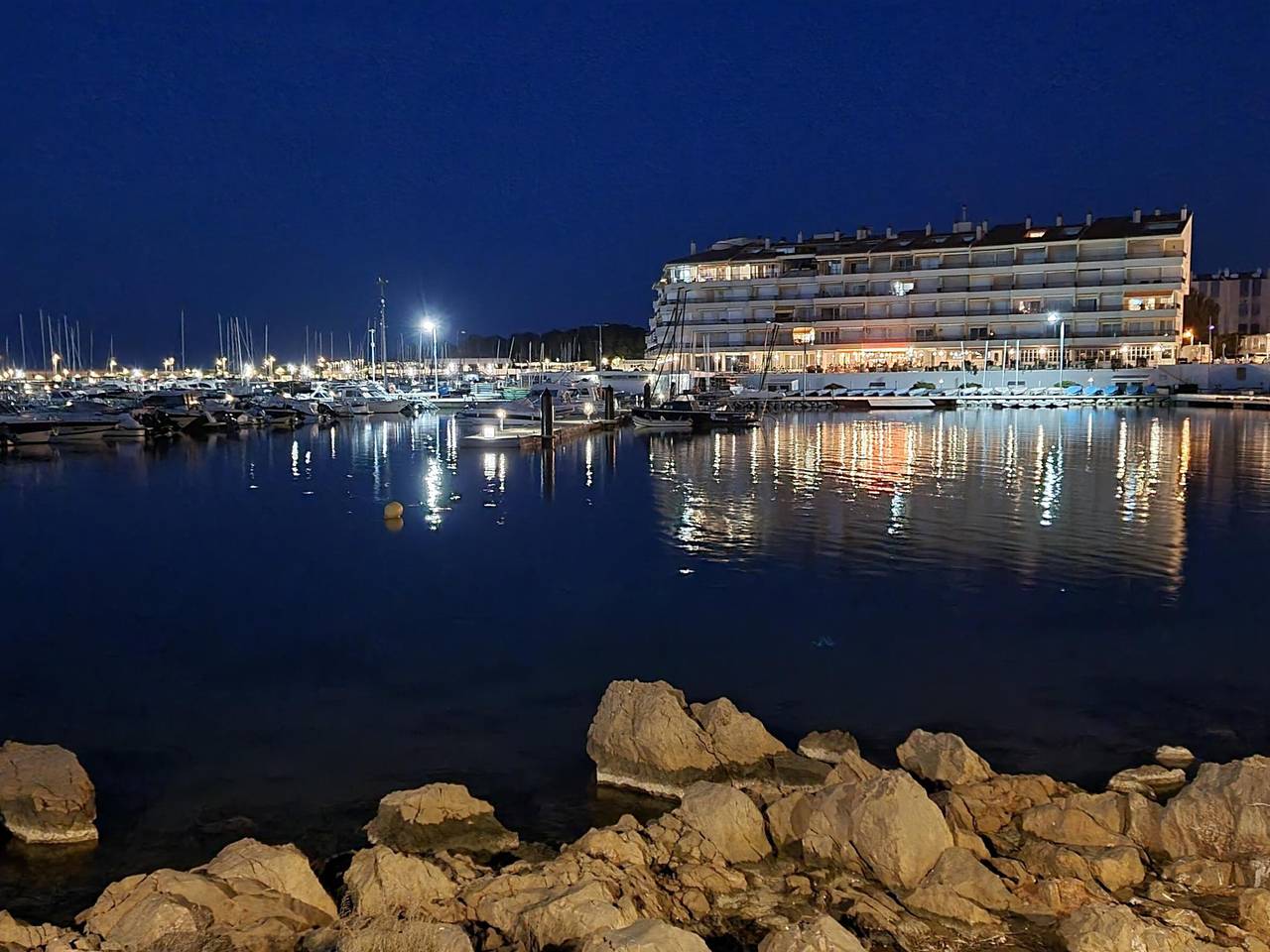 Studio entier, Studio à 200m de la plage de Riells, idéal pour couples in L'Escala, Haut-Ampurdan