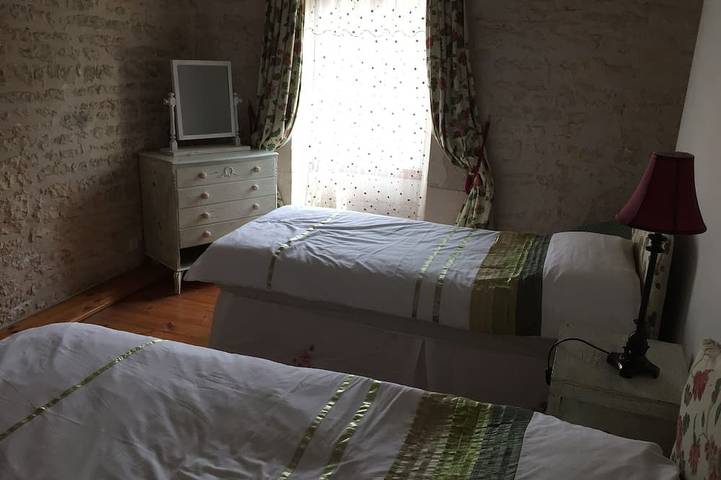 Location de vacances pour 8 personnes, avec jardin à La Caillère-Saint-Hilaire - 2