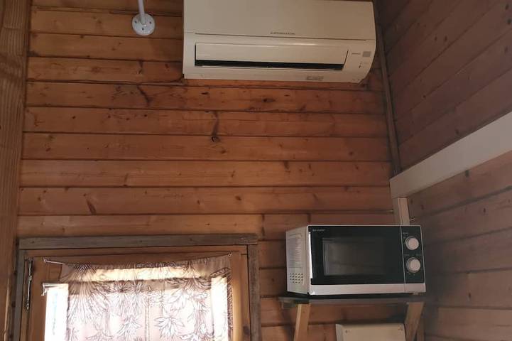 Typical, fully-equipped chalet on secure property with Mediterranean sea view. in Sausset-les-Pins, Costa mediterránea (Francia)