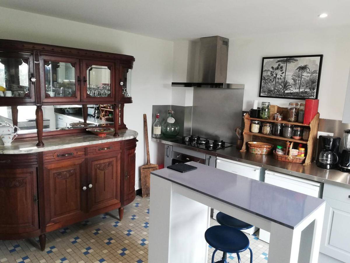 Six-Bedroom House in Le Houga, Gers