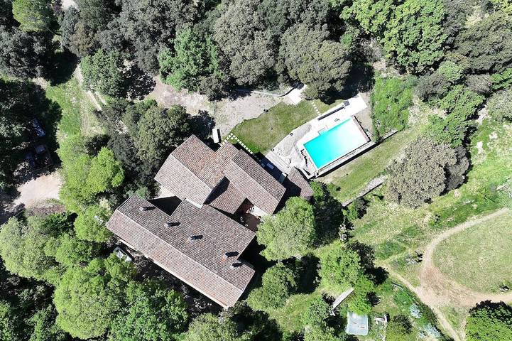 Location de vacances pour 16 personnes, avec jardin et terrasse à Saint-Julien-les-Rosiers - 2