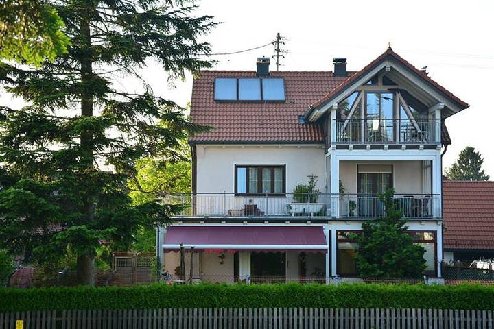 Ferienwohnung Leich - Ferienwohnung für 1-2 Personen mit Balkon