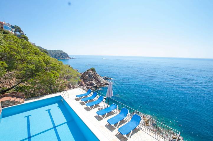 Casa rural para 14 personas, con balcón y jardín en Canyelles - 4