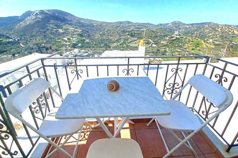 Skyros Bnb, Little Horse in Skyros Town in Skyros