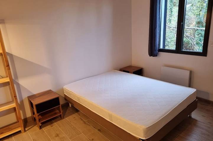 Location de vacances pour 8 personnes, avec piscine et jacuzzi, animaux acceptés à Montferrer - 3