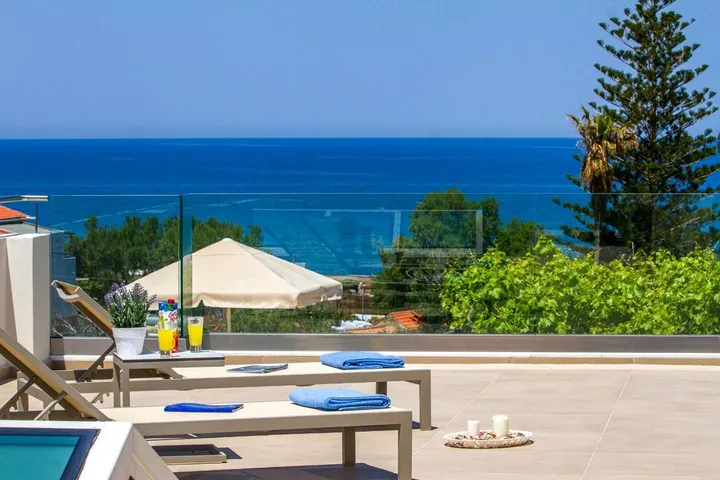Apartamento de vacaciones para 2 personas, con terraza además de vistas y piscina - 1