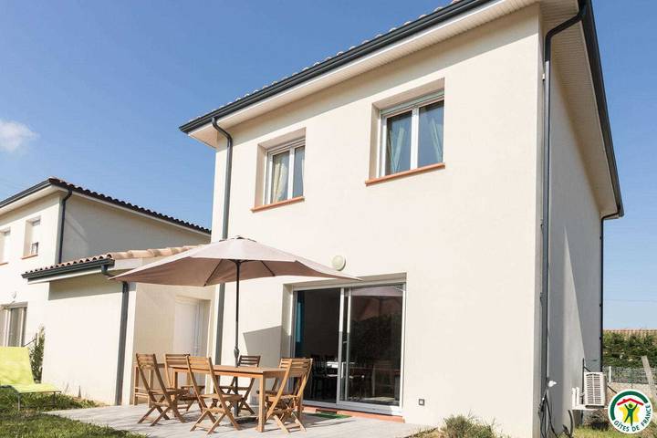 Gîte pour 6 personnes, avec jardin et terrasse, animaux acceptés