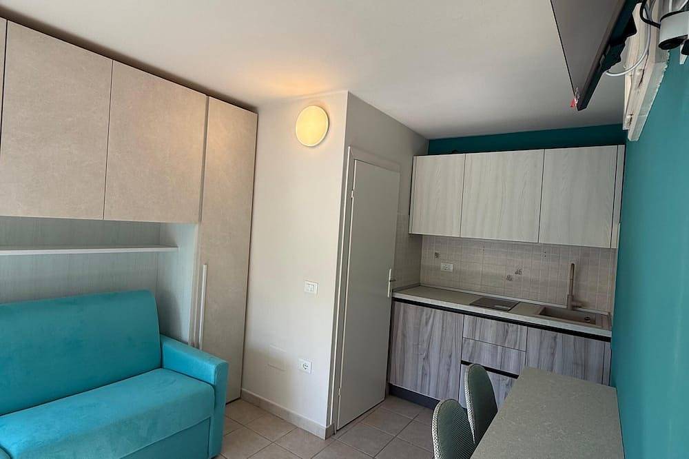 Entire apartment, A vacation with a window to the sea!!! Studio apartment within walking distance of the beach. in Etruscan Coast
