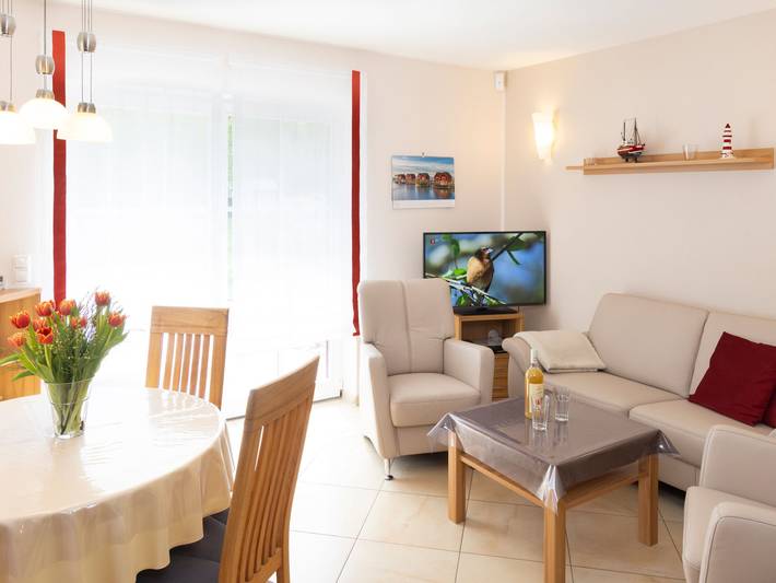Ferienhaus für 4 Personen, mit Terrasse und Garten sowie Sauna in Trassenheide - 2